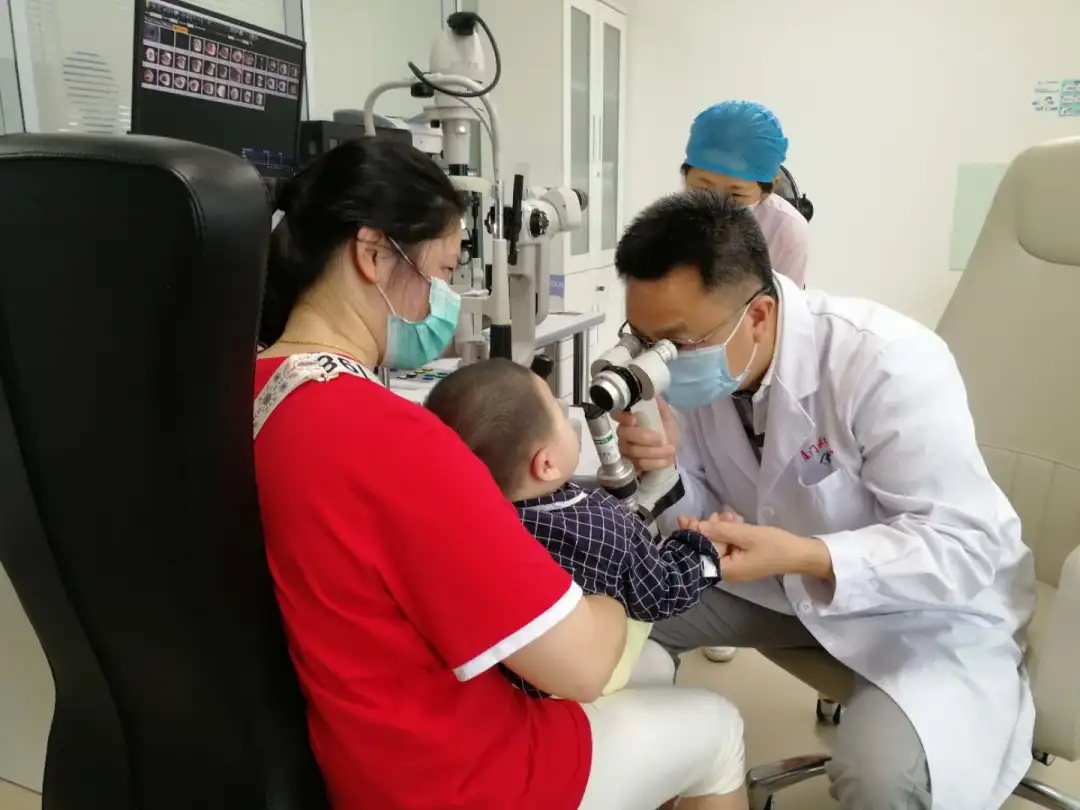 先天性白內(nèi)障