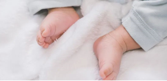 先天性白內(nèi)障