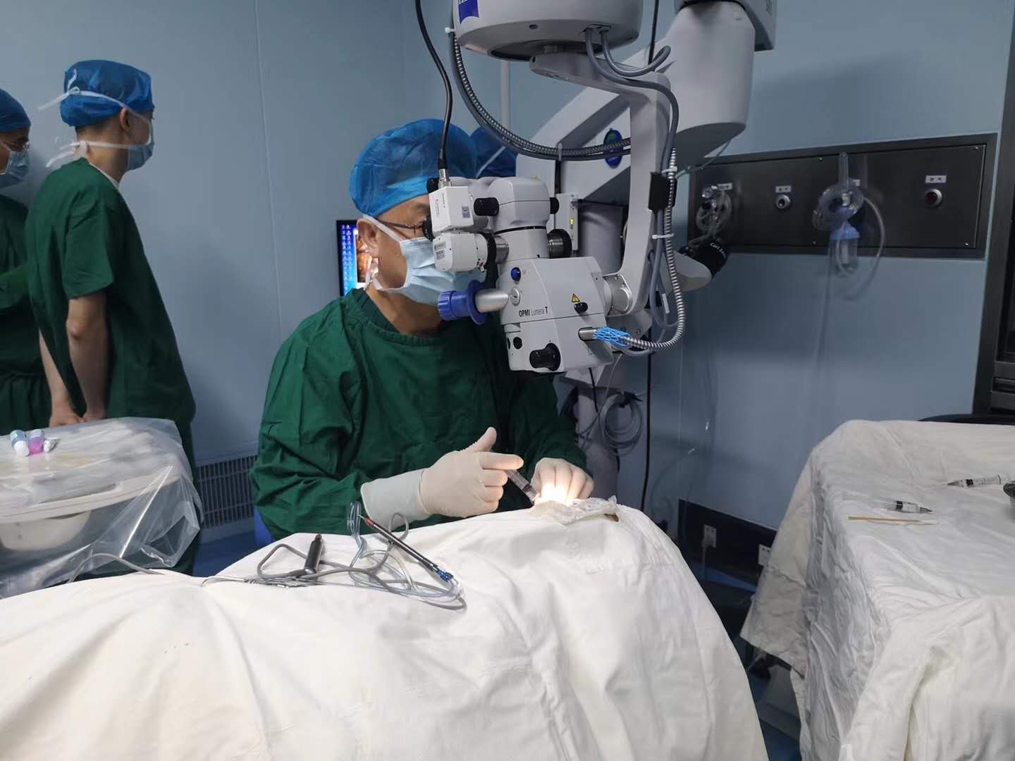 白內(nèi)障手術